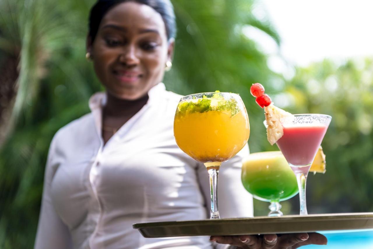 Hotel Tropico Luanda Eksteriør billede